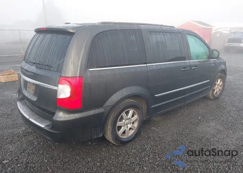 2011 Chrysler Town & Country Touring from USA, damaged, VIN 2A4RR5DG3BR723183